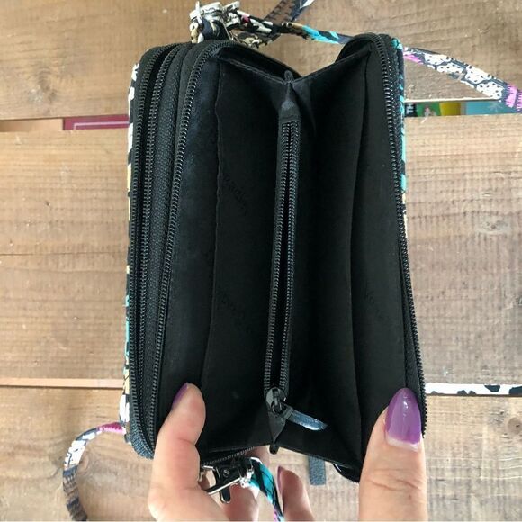 Vera Bradley quilted, floral wristlet/crossbody bag. - Picture 6 of 8